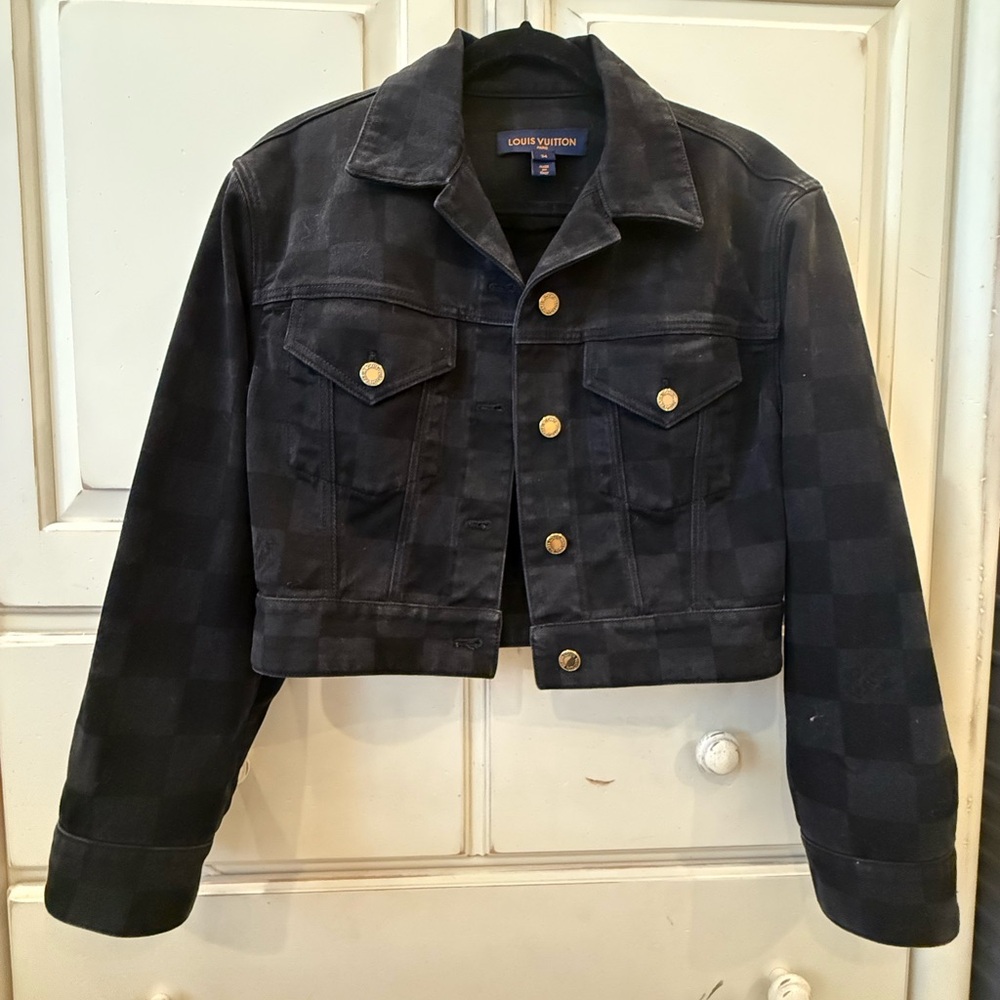 Louis Vuitton black and gray and Gold buttons